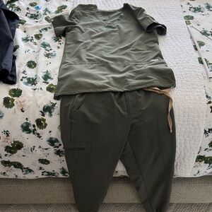 Figs Olive Green Women's scrubs XS/xst